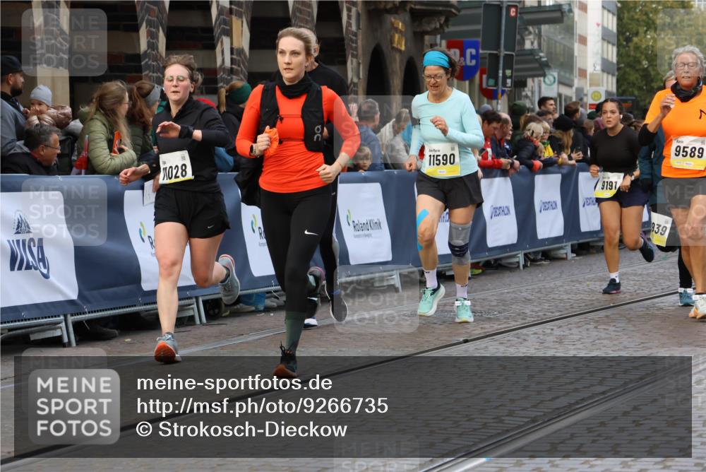 05.10.2025 - 20. swb-Marathon Bremen Strokosch-Dieckow http://msf.ph/oto/9266735 05.10.2025 11:08:41 Ziel 7069, 7706, 9191, 9274, 9276, 9589, 10051, 10212, 10567, 10939, 10998, 11028, 11073, 11076, 11242, 11479, 11590 meine-sportfotos.de