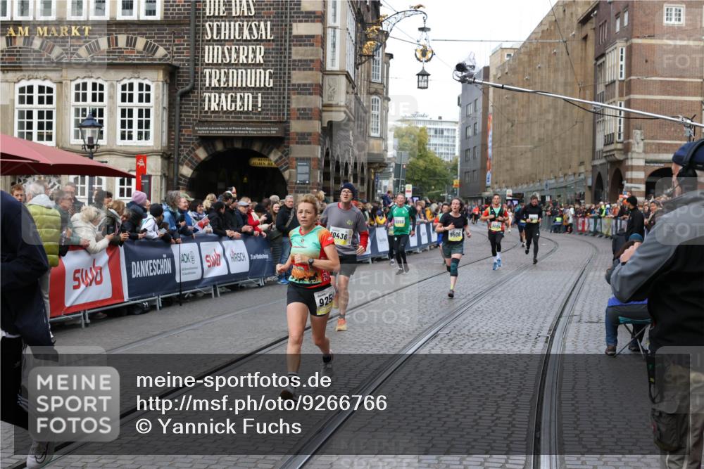 05.10.2025 - 20. swb-Marathon Bremen Yannick Fuchs http://msf.ph/oto/9266766 05.10.2025 10:51:48 Ziel 8333, 9259, 9268, 10436, 10584, 10716, 10918, 11484 meine-sportfotos.de