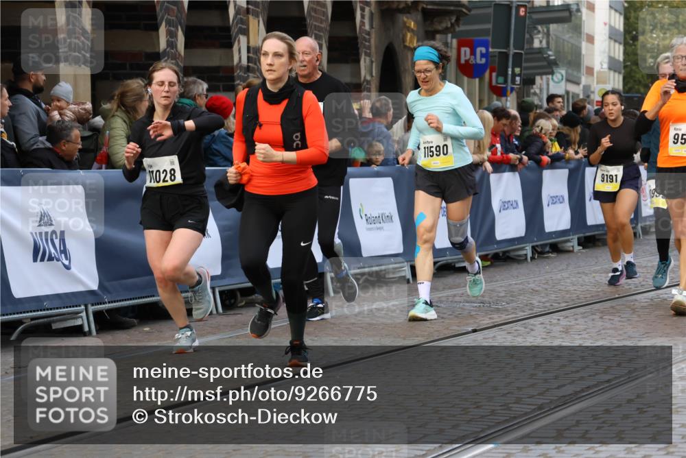 05.10.2025 - 20. swb-Marathon Bremen Strokosch-Dieckow http://msf.ph/oto/9266775 05.10.2025 11:08:41 Ziel 7069, 7706, 9191, 9274, 9276, 9589, 10051, 10212, 10567, 10939, 10998, 11028, 11073, 11076, 11242, 11479, 11590 meine-sportfotos.de
