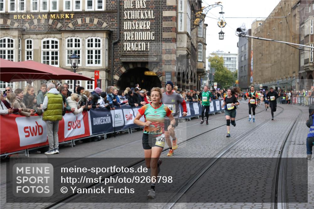 05.10.2025 - 20. swb-Marathon Bremen Yannick Fuchs http://msf.ph/oto/9266798 05.10.2025 10:51:49 Ziel 8333, 9259, 9268, 10436, 10584, 10716, 10918, 11484 meine-sportfotos.de