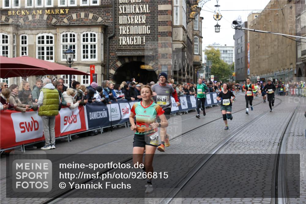 05.10.2025 - 20. swb-Marathon Bremen Yannick Fuchs http://msf.ph/oto/9266815 05.10.2025 10:51:49 Ziel 8333, 9259, 9268, 10436, 10584, 10716, 10918, 11484 meine-sportfotos.de