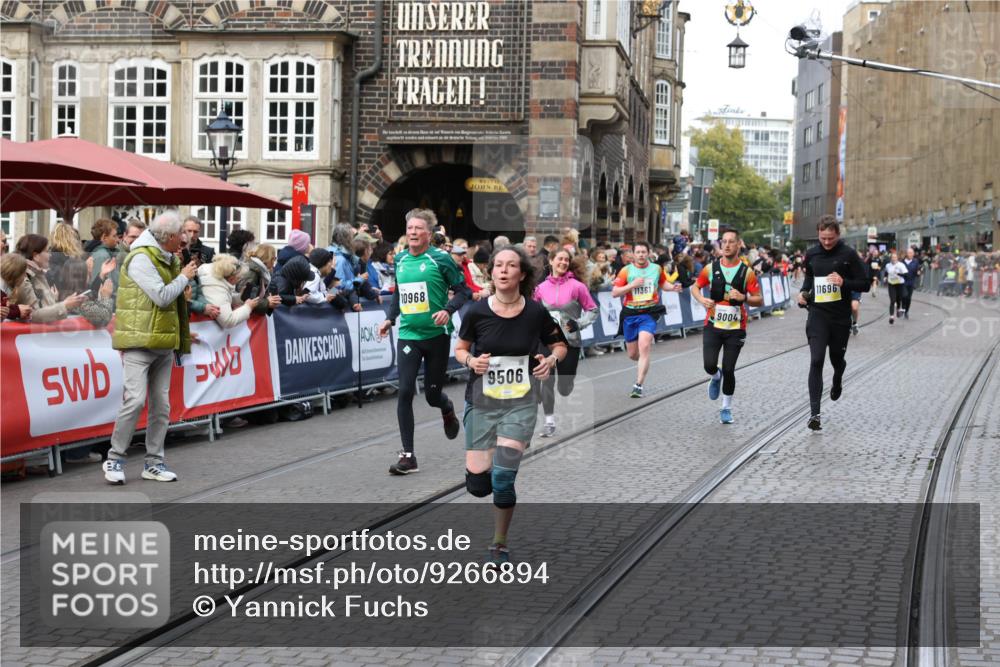 05.10.2025 - 20. swb-Marathon Bremen Yannick Fuchs http://msf.ph/oto/9266894 05.10.2025 10:51:51 Ziel 8333, 9259, 9268, 9506, 10436, 10716, 10968, 11484, 11689, 11696 meine-sportfotos.de