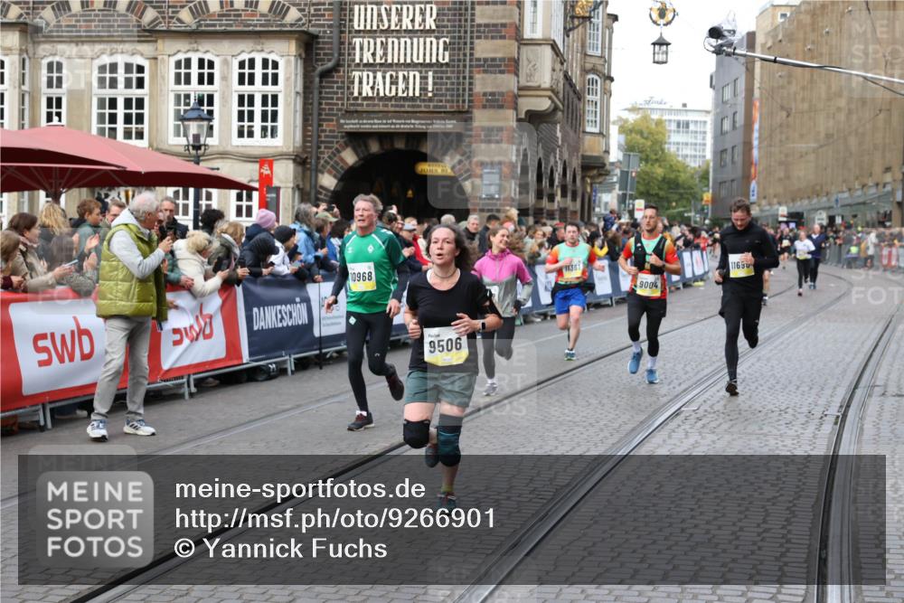 05.10.2025 - 20. swb-Marathon Bremen Yannick Fuchs http://msf.ph/oto/9266901 05.10.2025 10:51:51 Ziel 8333, 9259, 9268, 9506, 10436, 10716, 10968, 11484, 11689, 11696 meine-sportfotos.de