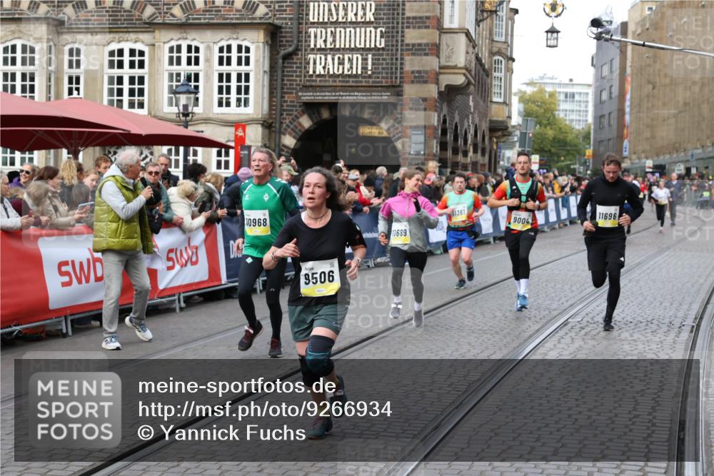 05.10.2025 - 20. swb-Marathon Bremen Yannick Fuchs http://msf.ph/oto/9266934 05.10.2025 10:51:52 Ziel 8333, 9004, 9259, 9268, 9506, 10436, 10716, 10968, 11484, 11689, 11696 meine-sportfotos.de