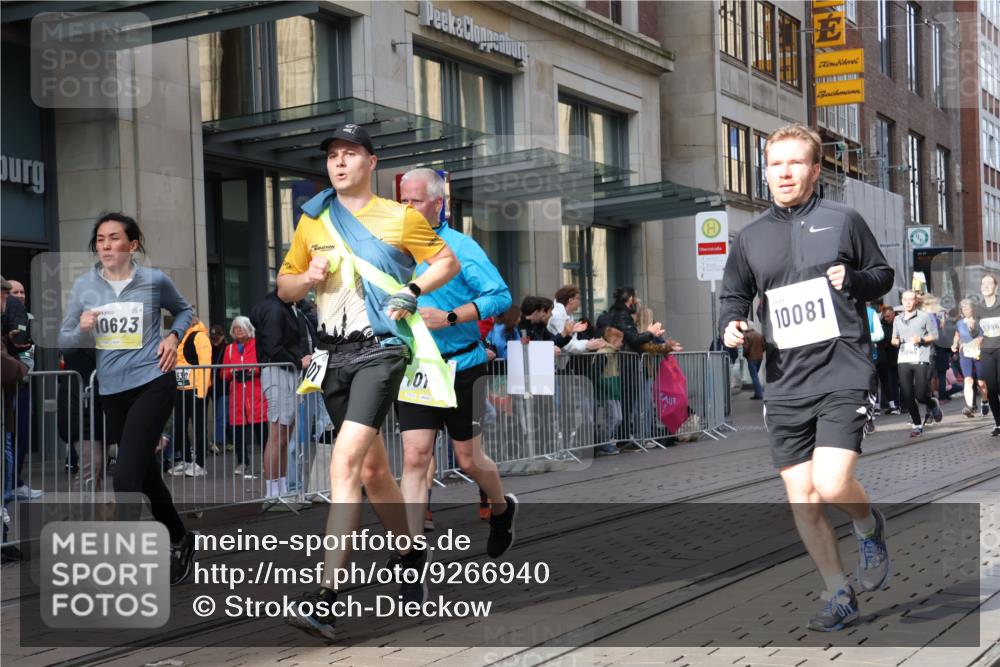 05.10.2025 - 20. swb-Marathon Bremen Strokosch-Dieckow http://msf.ph/oto/9266940 05.10.2025 11:05:47 Ziel 7979, 9205, 9228, 9355, 9387, 9438, 9523, 9712, 9786, 9931, 10081, 10095, 10100, 10101, 10152, 10192, 10243, 10249, 10374, 10404, 10462, 10587, 10597, 10623, 10848, 11065, 11092, 11134, 11169, 11231, 11296, 11425, 11433, 11468, 11525, 7979, 9205, 9228, 9355, 9387, 9438, 9523, 9712, 9786, 9931, 10081, 10095, 10100, 10101, 10152, 10192, 10243, 10249, 10374, 10404, 10462, 10587, 10597, 10623, 10848, 11065, 11092, 11134, 11169, 11425, 11468 meine-sportfotos.de