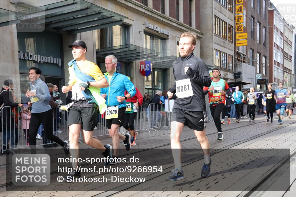 05.10.2025 - 20. swb-Marathon Bremen Strokosch-Dieckow http://msf.ph/oto/9266954 05.10.2025 11:05:48 Ziel 7979, 9205, 9228, 9355, 9387, 9438, 9523, 9712, 9786, 9931, 10081, 10095, 10100, 10101, 10152, 10192, 10243, 10249, 10374, 10404, 10462, 10587, 10597, 10623, 10848, 11065, 11092, 11134, 11169, 11231, 11296, 11425, 11433, 11468, 11525, 7979, 9205, 9228, 9355, 9387, 9438, 9523, 9712, 9786, 9931, 10081, 10095, 10100, 10101, 10152, 10192, 10243, 10249, 10374, 10404, 10462, 10587, 10597, 10623, 10848, 11065, 11092, 11134, 11169, 11425, 11468 meine-sportfotos.de