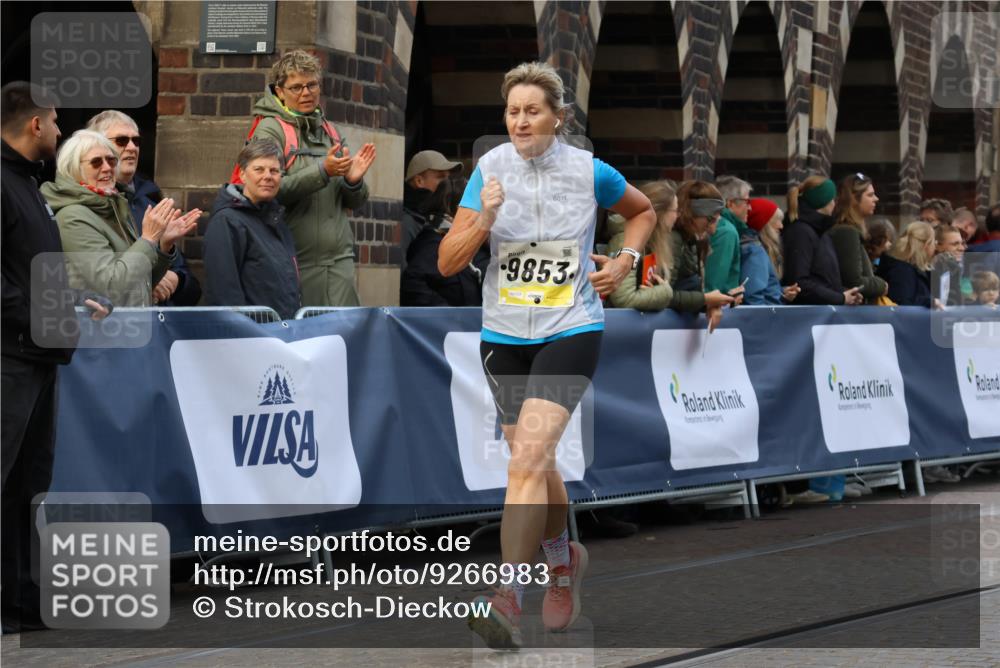 05.10.2025 - 20. swb-Marathon Bremen Strokosch-Dieckow http://msf.ph/oto/9266983 05.10.2025 11:08:49 Ziel 9184, 9274, 9721, 9853, 9912, 10051, 10248, 10714, 10840, 10939 meine-sportfotos.de
