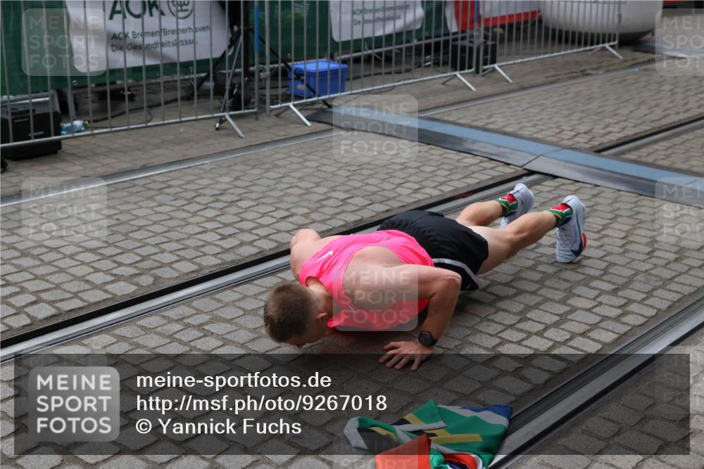 05.10.2025 - 20. swb-Marathon Bremen Yannick Fuchs http://msf.ph/oto/9267018 05.10.2025 12:09:00 Ziel  meine-sportfotos.de