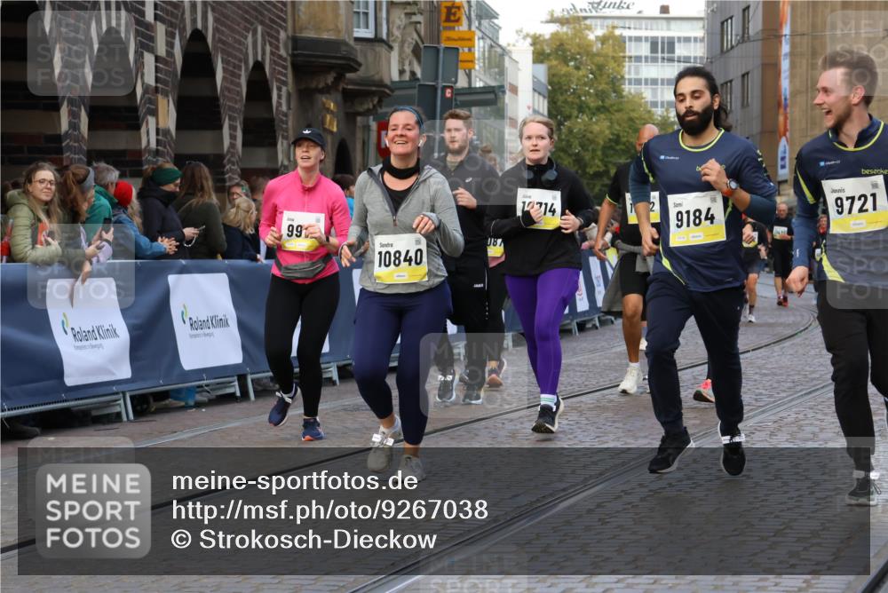 05.10.2025 - 20. swb-Marathon Bremen Strokosch-Dieckow http://msf.ph/oto/9267038 05.10.2025 11:08:54 Ziel 9184, 9466, 9721, 9774, 9853, 9912, 10031, 10087, 10248, 10458, 10714, 10840, 11126, 11142 meine-sportfotos.de