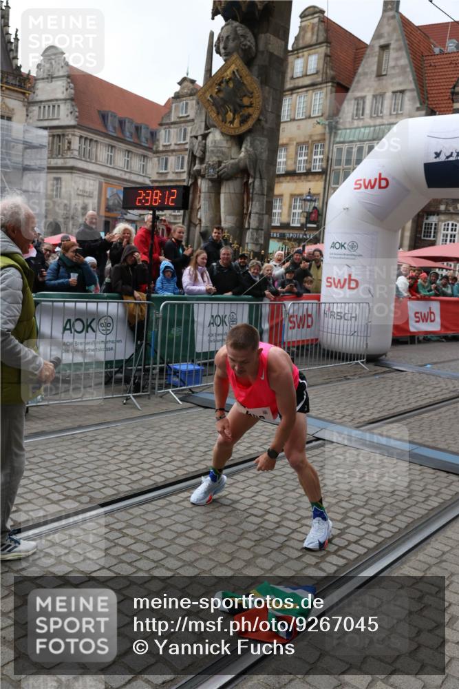 05.10.2025 - 20. swb-Marathon Bremen Yannick Fuchs http://msf.ph/oto/9267045 05.10.2025 12:09:02 Ziel  meine-sportfotos.de