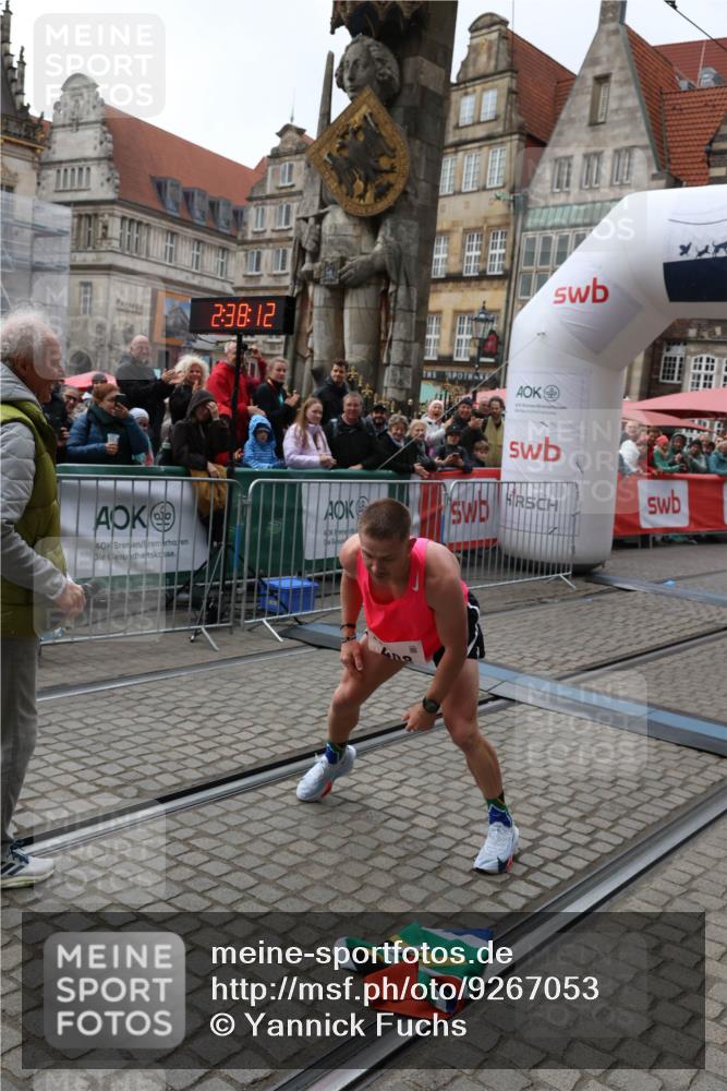 05.10.2025 - 20. swb-Marathon Bremen Yannick Fuchs http://msf.ph/oto/9267053 05.10.2025 12:09:02 Ziel  meine-sportfotos.de