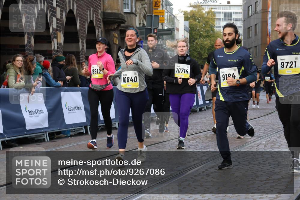 05.10.2025 - 20. swb-Marathon Bremen Strokosch-Dieckow http://msf.ph/oto/9267086 05.10.2025 11:08:54 Ziel 9184, 9466, 9721, 9774, 9853, 9912, 10031, 10087, 10248, 10458, 10714, 10840, 11126, 11142 meine-sportfotos.de