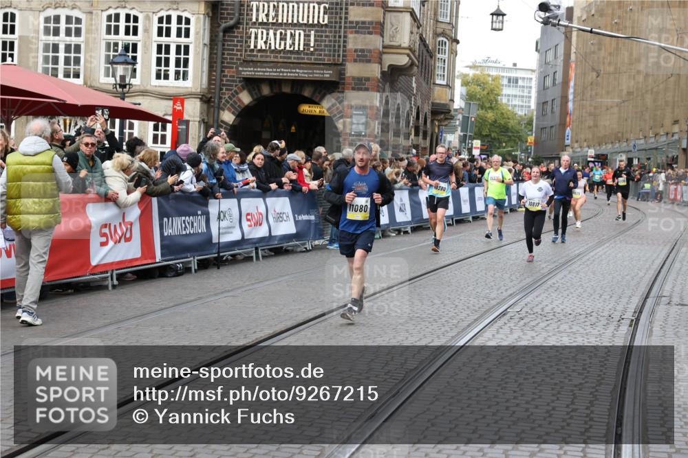 05.10.2025 - 20. swb-Marathon Bremen Yannick Fuchs http://msf.ph/oto/9267215 05.10.2025 10:51:57 Ziel 9004, 9259, 9506, 10436, 10968, 11080, 11361, 11689, 11696 meine-sportfotos.de