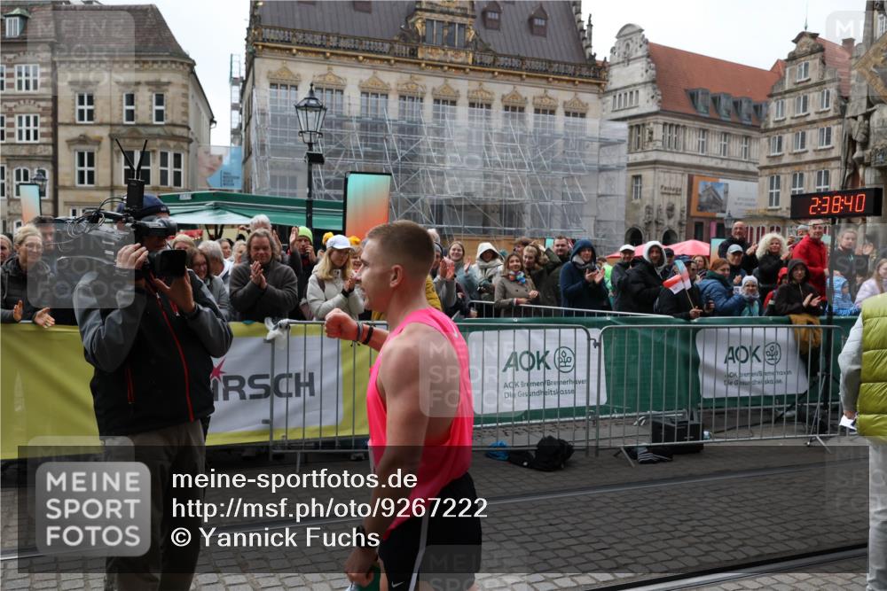 05.10.2025 - 20. swb-Marathon Bremen Yannick Fuchs http://msf.ph/oto/9267222 05.10.2025 12:09:30 Ziel  meine-sportfotos.de
