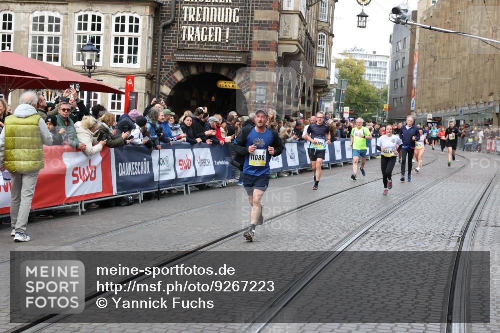 05.10.2025 - 20. swb-Marathon Bremen Yannick Fuchs http://msf.ph/oto/9267223 05.10.2025 10:51:57 Ziel 9004, 9259, 9506, 10436, 10968, 11080, 11361, 11689, 11696 meine-sportfotos.de