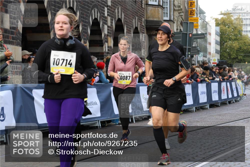 05.10.2025 - 20. swb-Marathon Bremen Strokosch-Dieckow http://msf.ph/oto/9267235 05.10.2025 11:08:56 Ziel 9184, 9466, 9721, 9774, 9912, 10031, 10087, 10248, 10458, 10714, 10840, 11126, 11142 meine-sportfotos.de