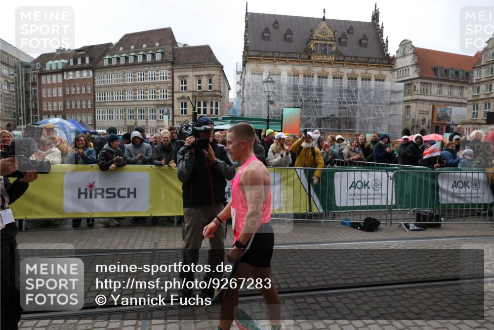 05.10.2025 - 20. swb-Marathon Bremen Yannick Fuchs http://msf.ph/oto/9267283 05.10.2025 12:09:30 Ziel  meine-sportfotos.de