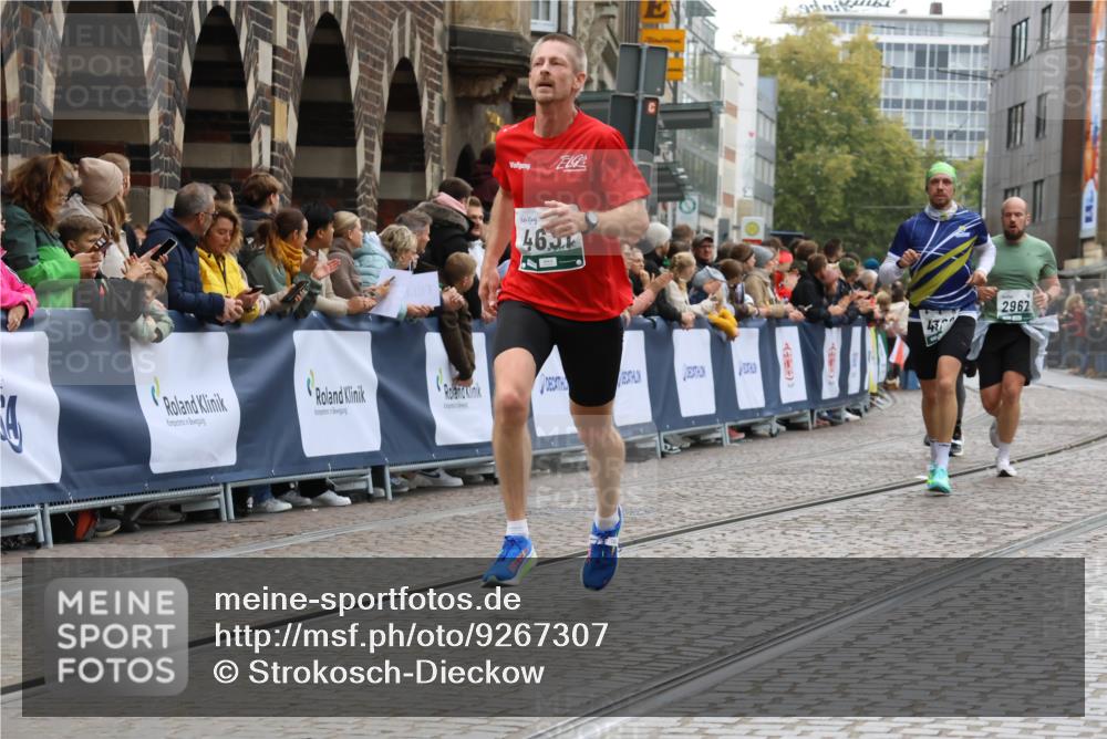 05.10.2025 - 20. swb-Marathon Bremen Strokosch-Dieckow http://msf.ph/oto/9267307 05.10.2025 12:59:31 Ziel 133, 2967, 4369, 4631, 6385 meine-sportfotos.de