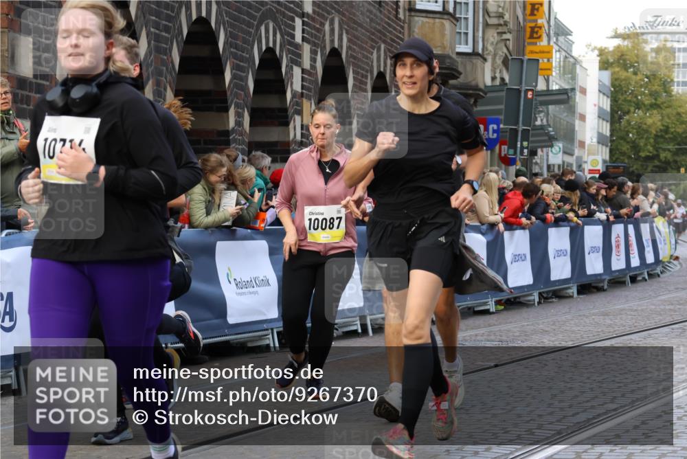 05.10.2025 - 20. swb-Marathon Bremen Strokosch-Dieckow http://msf.ph/oto/9267370 05.10.2025 11:08:57 Ziel 9184, 9466, 9774, 9912, 10031, 10087, 10248, 10458, 10714, 10840, 11126, 11142 meine-sportfotos.de