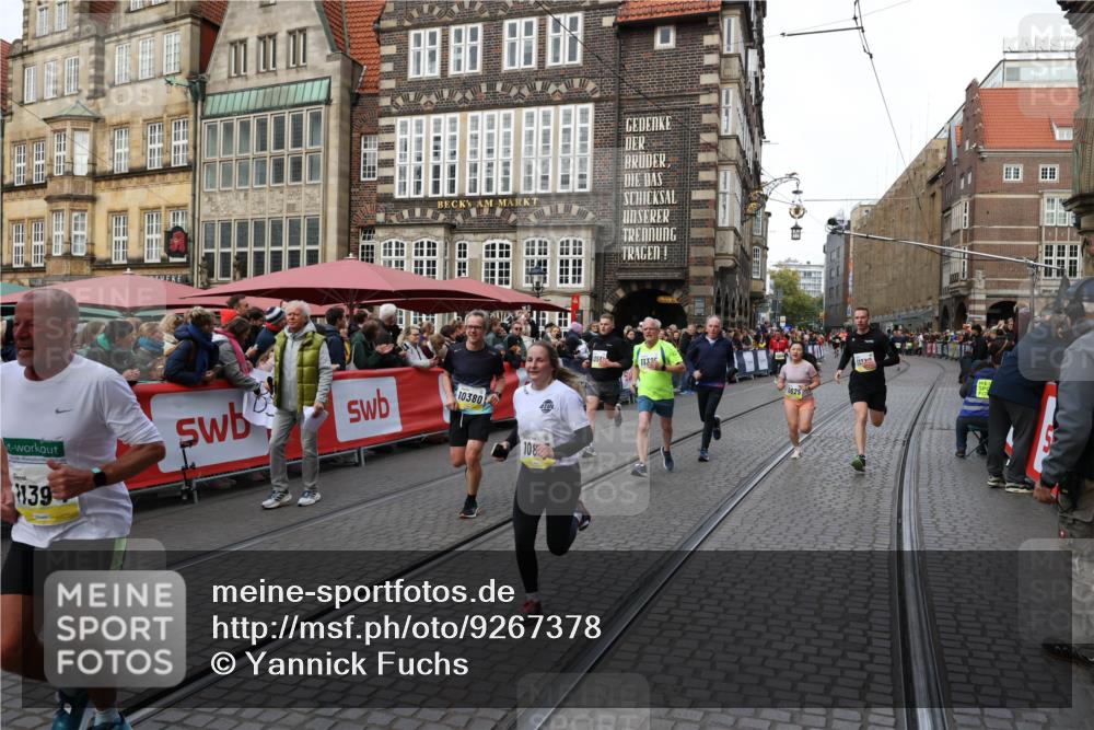 05.10.2025 - 20. swb-Marathon Bremen Yannick Fuchs http://msf.ph/oto/9267378 05.10.2025 10:52:02 Ziel 9004, 9683, 10380, 10581, 10625, 10817, 11080, 11136, 11325, 11361, 11394 meine-sportfotos.de
