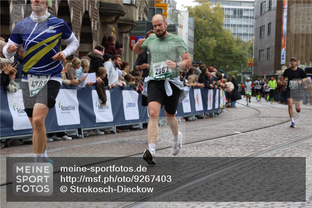 05.10.2025 - 20. swb-Marathon Bremen Strokosch-Dieckow http://msf.ph/oto/9267403 05.10.2025 12:59:34 Ziel 133, 2967, 4369, 6385 meine-sportfotos.de