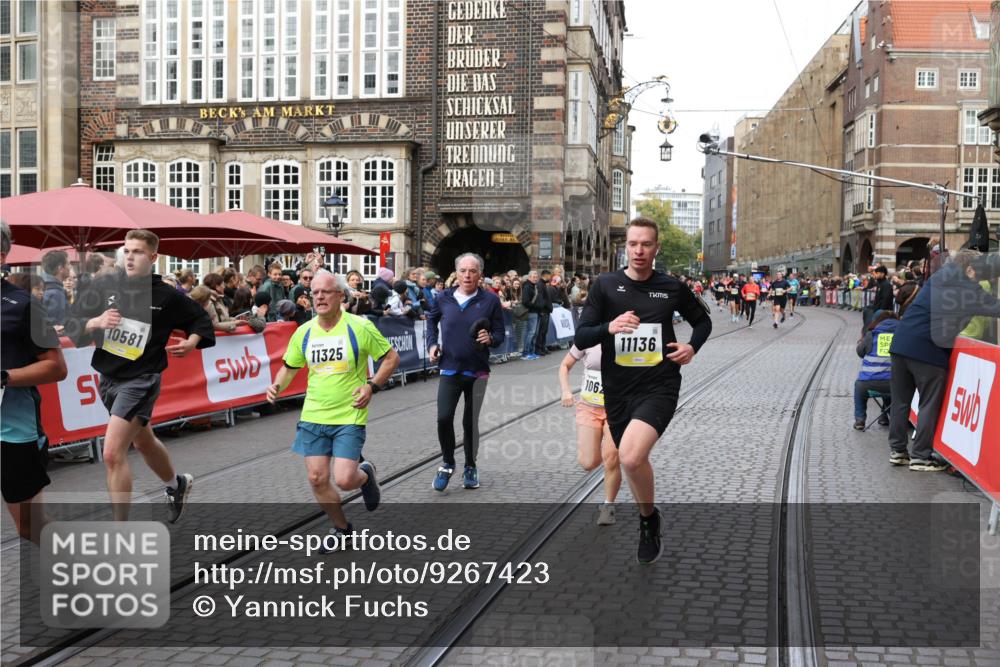 05.10.2025 - 20. swb-Marathon Bremen Yannick Fuchs http://msf.ph/oto/9267423 05.10.2025 10:52:03 Ziel 9683, 10380, 10581, 10625, 10817, 11080, 11136, 11325, 11361, 11394 meine-sportfotos.de