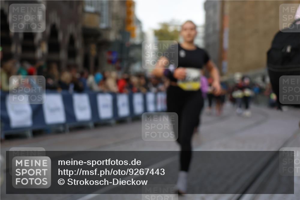 05.10.2025 - 20. swb-Marathon Bremen Strokosch-Dieckow http://msf.ph/oto/9267443 05.10.2025 11:08:58 Ziel 9184, 9466, 9774, 9912, 10031, 10087, 10248, 10458, 10714, 10840, 11126, 11142 meine-sportfotos.de