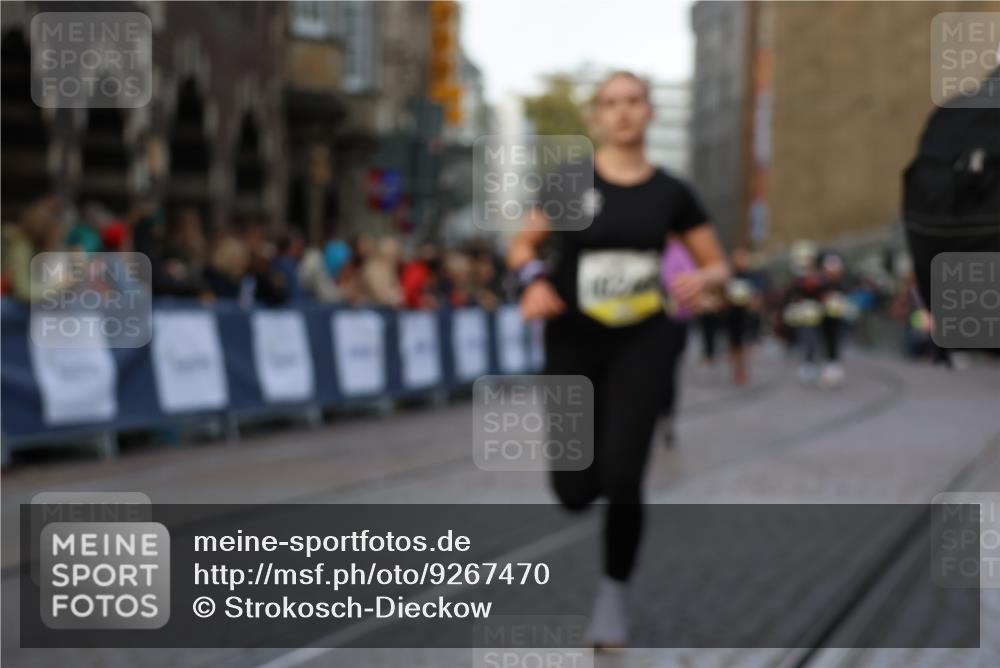 05.10.2025 - 20. swb-Marathon Bremen Strokosch-Dieckow http://msf.ph/oto/9267470 05.10.2025 11:08:58 Ziel 9184, 9466, 9774, 9912, 10031, 10087, 10248, 10458, 10714, 10840, 11126, 11142 meine-sportfotos.de