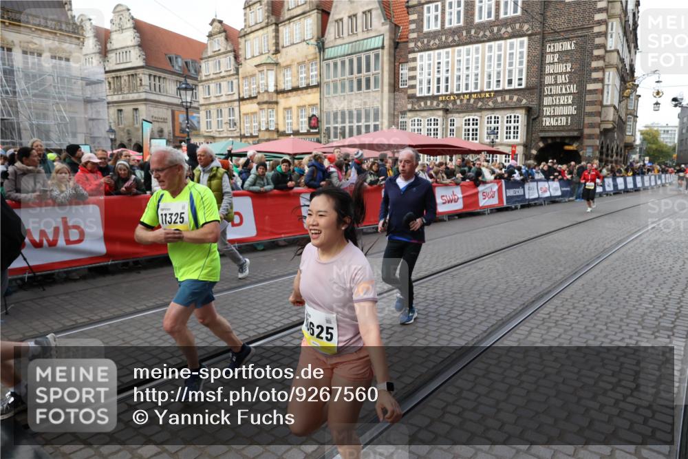 05.10.2025 - 20. swb-Marathon Bremen Yannick Fuchs http://msf.ph/oto/9267560 05.10.2025 10:52:05 Ziel 9683, 10380, 10581, 10625, 10817, 11080, 11136, 11325, 11394 meine-sportfotos.de