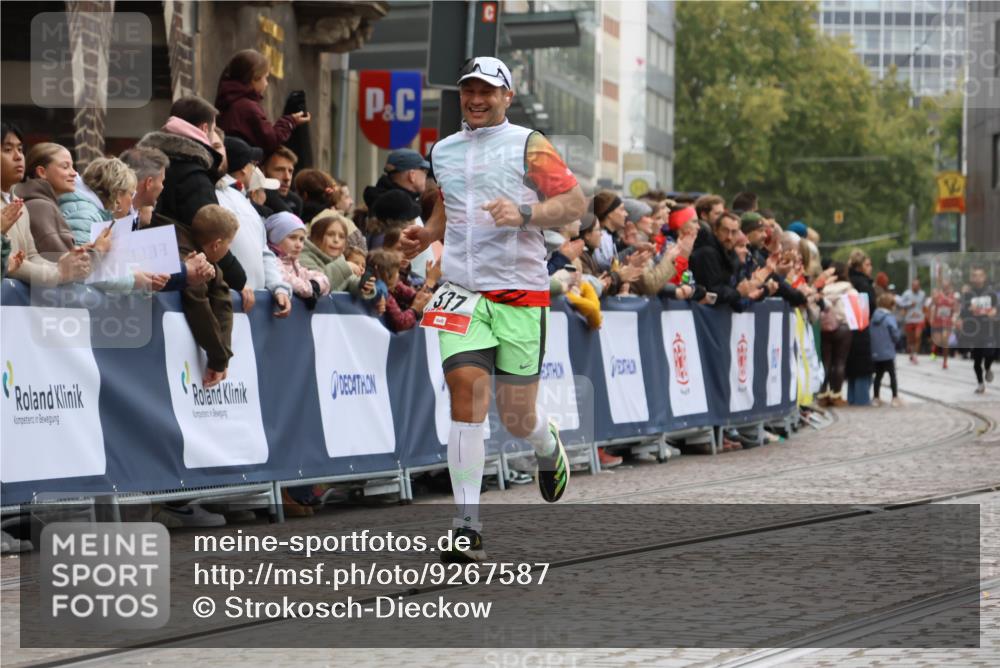 05.10.2025 - 20. swb-Marathon Bremen Strokosch-Dieckow http://msf.ph/oto/9267587 05.10.2025 12:59:48 Ziel 37, 377, 1476, 5287, 5988 meine-sportfotos.de