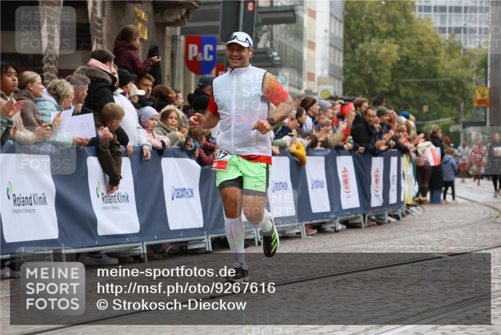 05.10.2025 - 20. swb-Marathon Bremen Strokosch-Dieckow http://msf.ph/oto/9267616 05.10.2025 12:59:48 Ziel 37, 377, 1476, 5287, 5988 meine-sportfotos.de