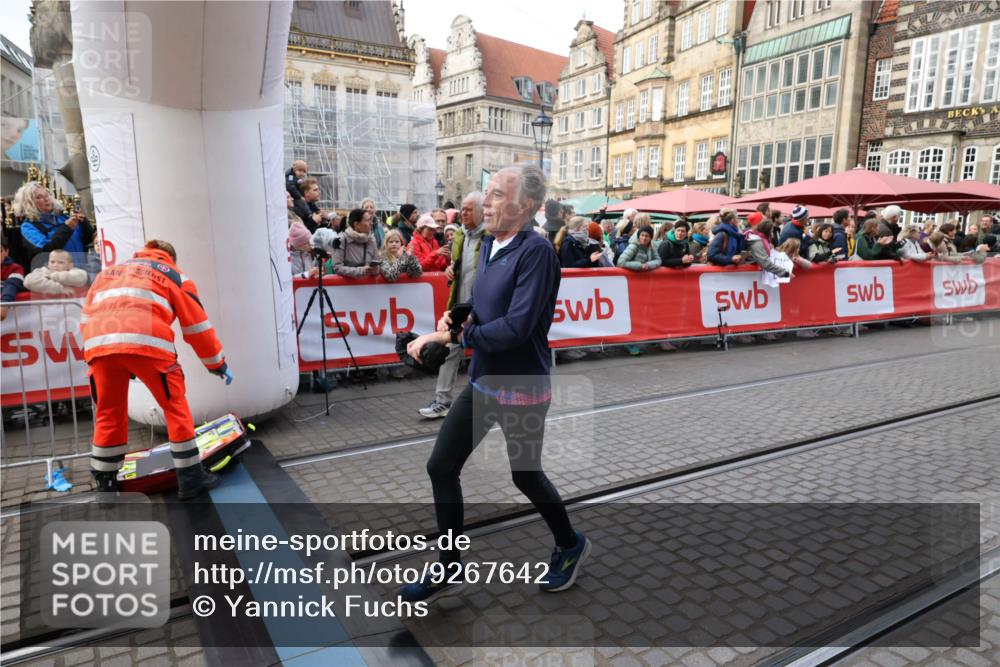05.10.2025 - 20. swb-Marathon Bremen Yannick Fuchs http://msf.ph/oto/9267642 05.10.2025 10:52:05 Ziel 9683, 10380, 10581, 10625, 10817, 11080, 11136, 11325, 11394 meine-sportfotos.de