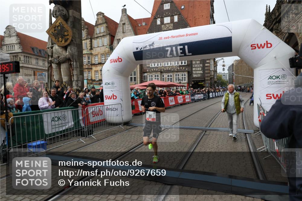 05.10.2025 - 20. swb-Marathon Bremen Yannick Fuchs http://msf.ph/oto/9267659 05.10.2025 12:10:47 Ziel 15 meine-sportfotos.de