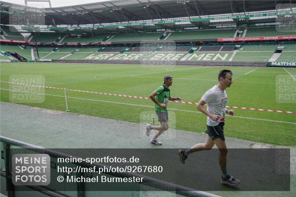 05.10.2025 - 20. swb-Marathon Bremen Michael Burmester http://msf.ph/oto/9267680 05.10.2025 12:33:09 Laufen im Stadion 121, 218, 363, 369, 650, 664, 746, 850, 908, 1372, 1494, 1617, 1889, 1913, 1928, 2000, 2033, 2267, 2682, 4251, 6957, 7259, 8582, 569, 1093, 1665 meine-sportfotos.de