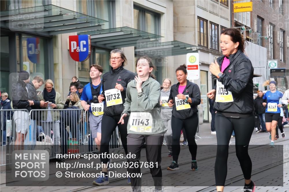 05.10.2025 - 20. swb-Marathon Bremen Strokosch-Dieckow http://msf.ph/oto/9267681 05.10.2025 11:06:15 Ziel 9178, 9357, 9619, 9764, 9998, 10001, 10239, 10498, 10611, 10640, 10699, 10732, 10747, 10748, 10912, 10937, 11027, 11143, 11195, 11233, 11270, 11324, 11365, 11485, 11565, 11605, 11706, 11721, 11746, 11747, 9178, 9357, 9619, 9764, 9998, 10001, 10239, 10498, 10611, 10640, 10699, 10732, 10747, 10748, 10912, 10937, 11027, 11143, 11195, 11270, 11324, 11365, 11565, 11605 meine-sportfotos.de