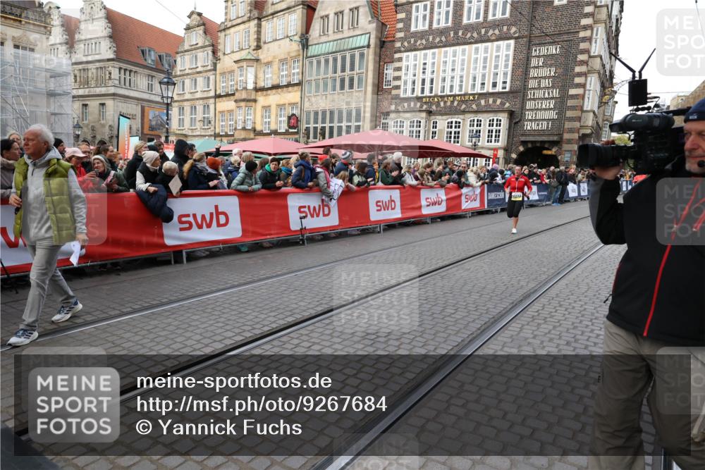 05.10.2025 - 20. swb-Marathon Bremen Yannick Fuchs http://msf.ph/oto/9267684 05.10.2025 10:52:06 Ziel 9683, 10380, 10581, 10625, 10817, 11080, 11136, 11273, 11325, 11394 meine-sportfotos.de