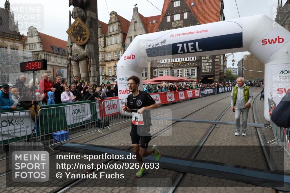 05.10.2025 - 20. swb-Marathon Bremen Yannick Fuchs http://msf.ph/oto/9267693 05.10.2025 12:10:48 Ziel 15 meine-sportfotos.de