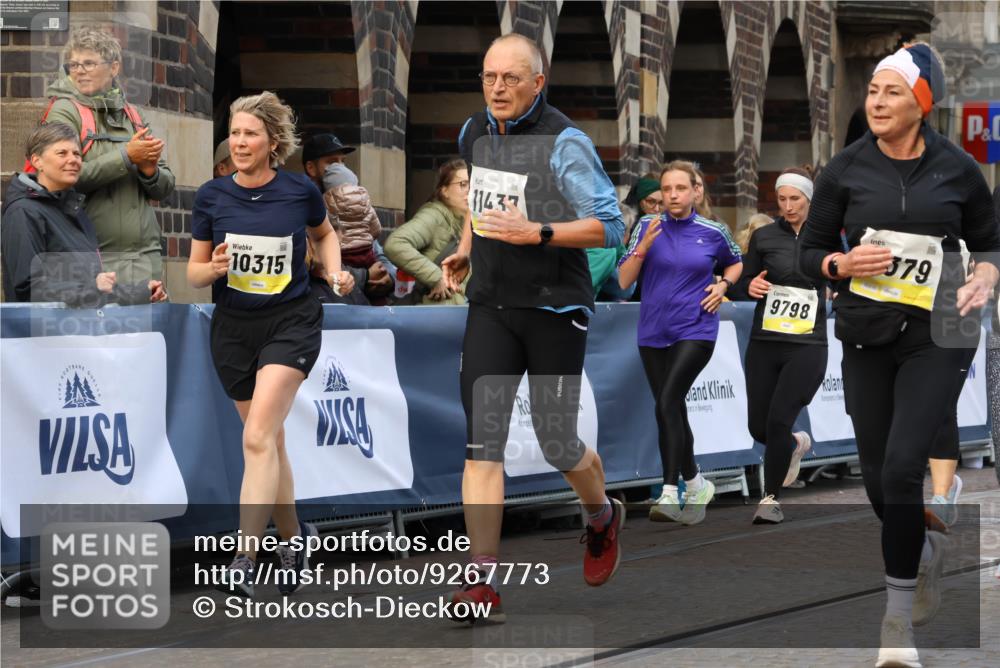 05.10.2025 - 20. swb-Marathon Bremen Strokosch-Dieckow http://msf.ph/oto/9267773 05.10.2025 11:09:09 Ziel 9632, 9798, 9815, 10315, 10522, 10784, 11056, 11379, 11437, 11530, 11674 meine-sportfotos.de