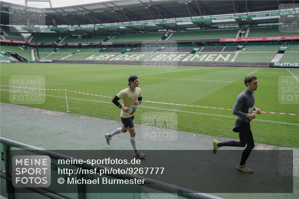 05.10.2025 - 20. swb-Marathon Bremen Michael Burmester http://msf.ph/oto/9267777 05.10.2025 12:33:20 Laufen im Stadion 121, 218, 307, 363, 369, 474, 746, 850, 900, 1070, 1360, 1372, 1494, 1617, 1889, 1913, 1928, 2000, 2033, 2267, 2682, 4251, 6957, 7259, 8582, 650, 664, 908 meine-sportfotos.de