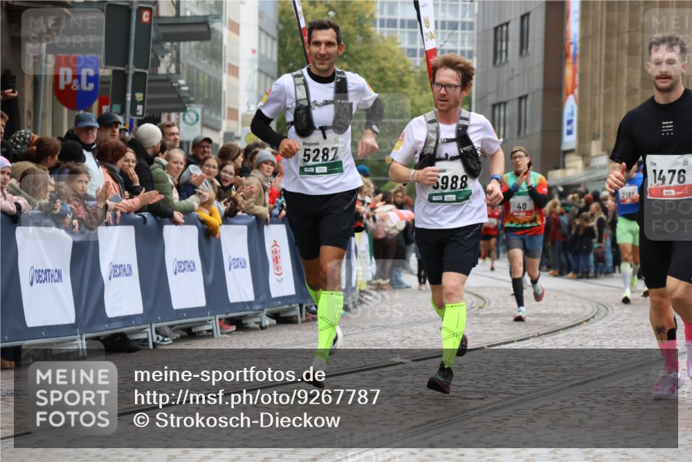 05.10.2025 - 20. swb-Marathon Bremen Strokosch-Dieckow http://msf.ph/oto/9267787 05.10.2025 12:59:52 Ziel 37, 40, 377, 1476, 5287, 5988, 8351 meine-sportfotos.de