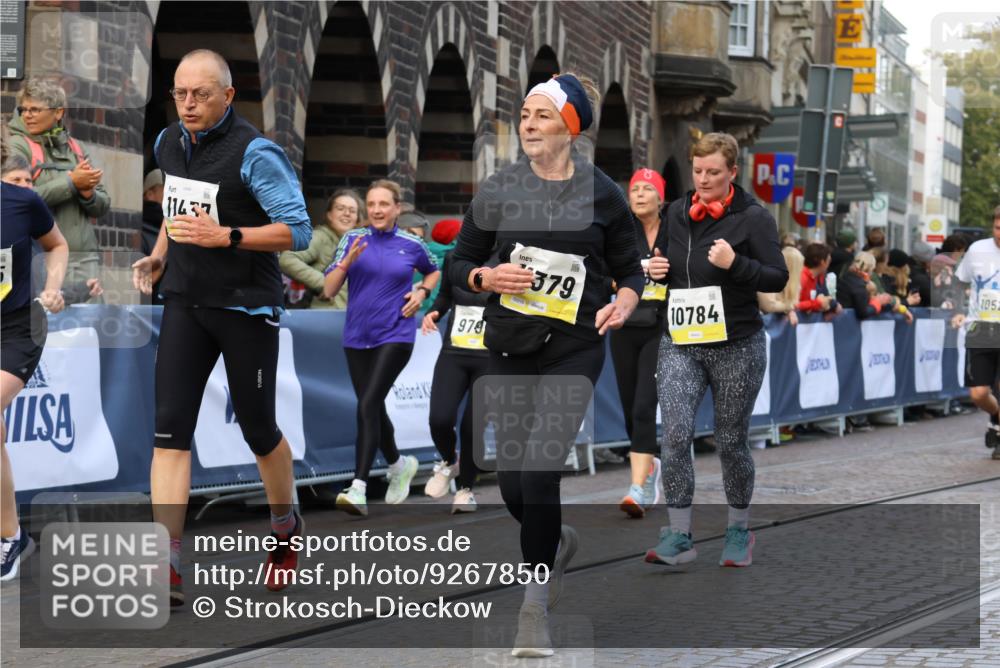 05.10.2025 - 20. swb-Marathon Bremen Strokosch-Dieckow http://msf.ph/oto/9267850 05.10.2025 11:09:09 Ziel 9632, 9798, 9815, 10315, 10522, 10784, 11056, 11379, 11437, 11530, 11674 meine-sportfotos.de