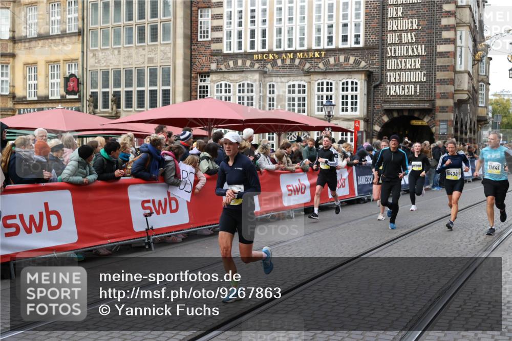 05.10.2025 - 20. swb-Marathon Bremen Yannick Fuchs http://msf.ph/oto/9267863 05.10.2025 10:52:15 Ziel 9196, 9226, 9852, 9939, 10240, 10438, 10668, 10727, 10977, 11273, 11641 meine-sportfotos.de