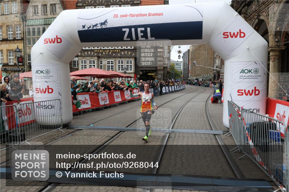 05.10.2025 - 20. swb-Marathon Bremen Yannick Fuchs http://msf.ph/oto/9268044 05.10.2025 12:12:30 Ziel 49 meine-sportfotos.de