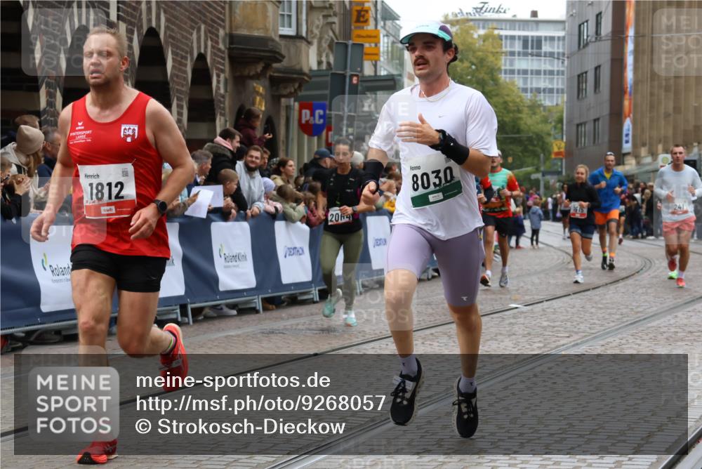 05.10.2025 - 20. swb-Marathon Bremen Strokosch-Dieckow http://msf.ph/oto/9268057 05.10.2025 13:00:15 Ziel 241, 826, 1615, 1812, 2064, 2118, 2169, 7498, 8030 meine-sportfotos.de