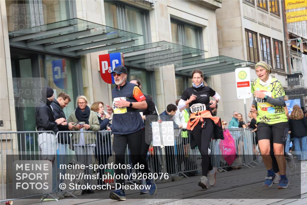 05.10.2025 - 20. swb-Marathon Bremen Strokosch-Dieckow http://msf.ph/oto/9268076 05.10.2025 11:06:44 Ziel 8574, 9265, 9321, 9491, 9702, 9877, 9890, 9901, 9942, 9976, 10193, 10371, 10396, 10580, 10788, 10902, 10991, 11131, 11355, 11389, 11497, 11622, 11709, 8574, 9265, 9321, 9491, 9702, 9877, 9890, 9901, 9942, 9976, 10193, 10371, 10396, 10580, 10788, 10902, 10991, 11131, 11355, 11389, 11497, 11622, 11709 meine-sportfotos.de