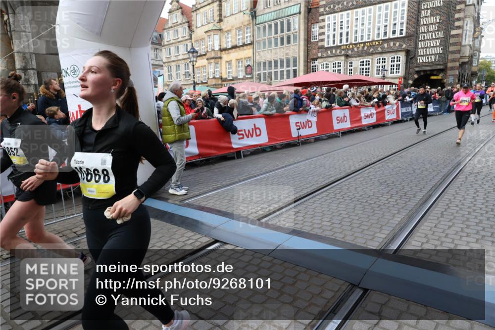05.10.2025 - 20. swb-Marathon Bremen Yannick Fuchs http://msf.ph/oto/9268101 05.10.2025 10:52:19 Ziel 9196, 9226, 9852, 9939, 10038, 10240, 10438, 10668, 10727, 10900, 10942, 10977, 11641 meine-sportfotos.de