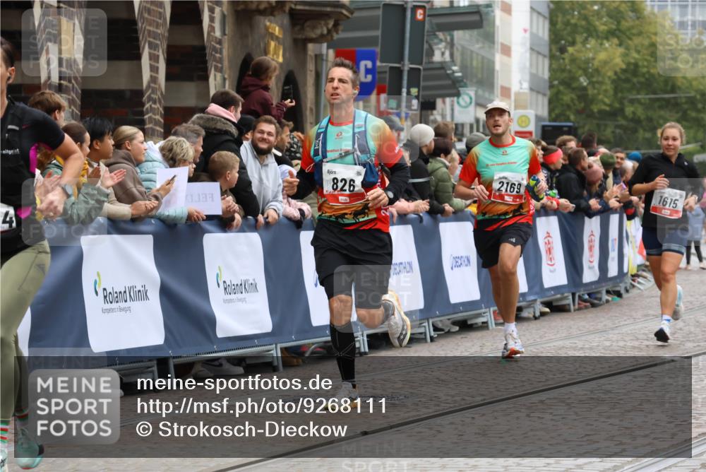 05.10.2025 - 20. swb-Marathon Bremen Strokosch-Dieckow http://msf.ph/oto/9268111 05.10.2025 13:00:16 Ziel 241, 826, 1615, 1812, 2064, 2118, 2169, 6633, 7498 meine-sportfotos.de