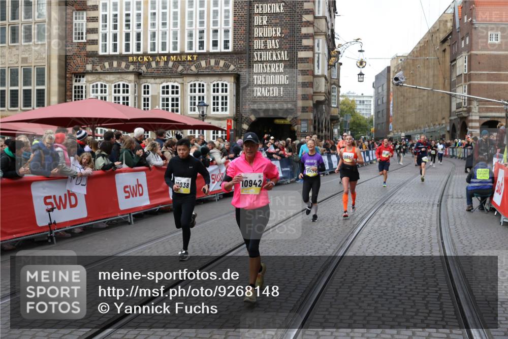 05.10.2025 - 20. swb-Marathon Bremen Yannick Fuchs http://msf.ph/oto/9268148 05.10.2025 10:52:20 Ziel 9196, 9226, 9852, 10038, 10240, 10438, 10668, 10727, 10900, 10942, 11458, 11641 meine-sportfotos.de