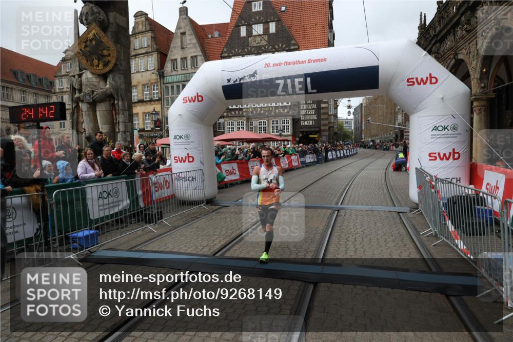 05.10.2025 - 20. swb-Marathon Bremen Yannick Fuchs http://msf.ph/oto/9268149 05.10.2025 12:12:31 Ziel 49 meine-sportfotos.de