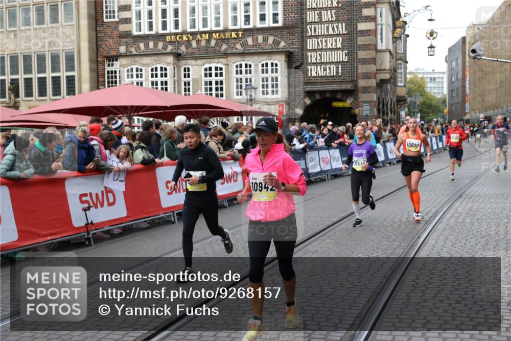 05.10.2025 - 20. swb-Marathon Bremen Yannick Fuchs http://msf.ph/oto/9268157 05.10.2025 10:52:20 Ziel 9196, 9226, 9852, 10038, 10240, 10438, 10668, 10727, 10900, 10942, 11458, 11641 meine-sportfotos.de